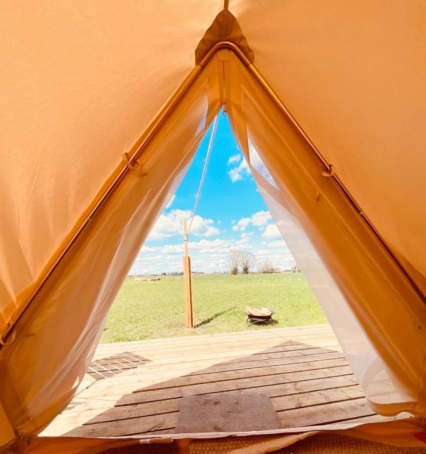 Fen Meadows Glamping - Luxury Cabins And Bell Tents Cambridge  Exterior foto